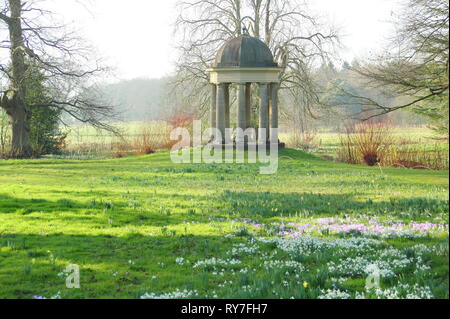 Tempel der Winde an doddington Hall, Lincolnshire im frühen Frühjahr, Lincolnshire - Februar, Großbritannien Stockfoto