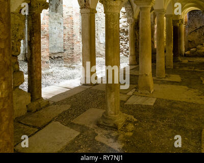 BRESCIA, Italien - 21. FEBRUAR 2019: die Krypta von San Salvatore in Kloster von Santa Giulia in Brescia Stadt. Santa Giulia eingeschrieben auf der Liste der Welt H Stockfoto