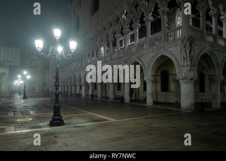 Nebel in Venedig, Night Shot Stockfoto