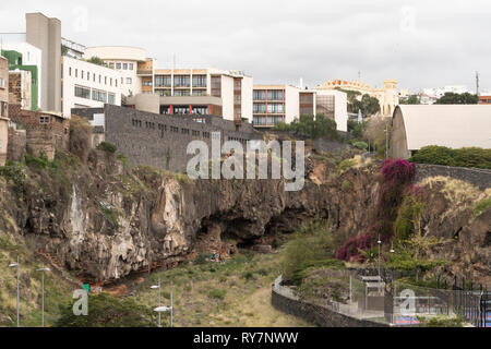 Der Barranco de Santos, eine Schlucht durch das Zentrum von Santa Cruz de Tenerife, Teneriffa, Kanarische Inseln läuft Stockfoto