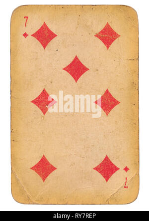Sieben von Diamanten alten Grunge im sowjetischen Stil spielen Karte isoliert auf weißem Stockfoto