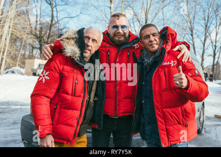 REGION MOSKAU, FRJASINO, GREBNEVO IMMOBILIEN - 09.MÄRZ 2019: Samy Naceri französische Star und Schauspieler von Taxi Filme und sein Bruder Bibi Nacery Besuch der Stockfoto