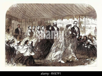 Die Ehe von Prinzessin Mary von Cambridge und Prinz Teck: Prozession von der Kirche Kew, London UK 1866 Stockfoto