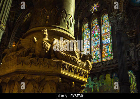 Indoor Unserer Lieben Frau von Fourviere Basilica in Lyon Stockfoto