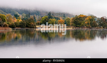 Herbst an der Loch Ard, in der Nähe von Aberfoyle Stockfoto