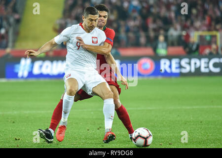 CHORZOW, Polen - 11. OKTOBER 2018: Fußball-Nationen League Division A Gruppe 3 match Polen vs Portugal 2:3. In Aktion Robert Lewandowski (L) und Pep Stockfoto