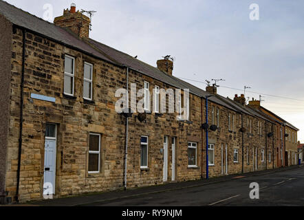 Reihenhäuser Lawson Street schlendern Schlendern ist eine kleine Stadt an der nordöstlichen Küste von Northumberland in Nordost-england. Cw 6654 Es war eine Form Stockfoto