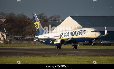 Prestwick, Großbritannien. Vom 7. März 2019. Ryanair Boeing 737-8 ALS (Reg: EI-FIL) Abflug Prestwick International Airport. Dieses Flugzeug ist eine der nächsten Generation Stockfoto