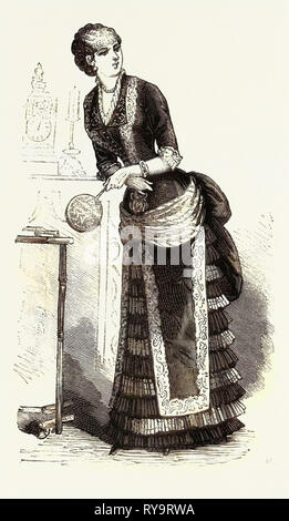 Abendessen Kleid vor, Mode, Gravur 1882 Stockfoto