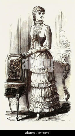 Abendessen Kleid für Mädchen von 15, Mode, Gravur 1882 Stockfoto