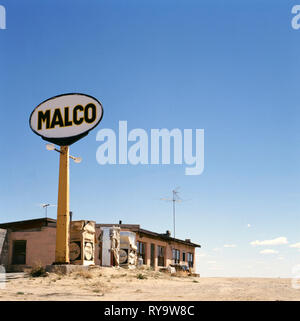 Arizona, Usa-July 14,2015: alte Tankstelle in Ghost Town am Rand der Wüste in Arizona, USA Stockfoto