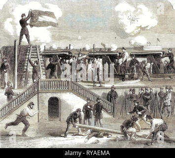 Der amerikanische Bürgerkrieg: Szene am Fort Moultrie während der Bombardierung von Charleston vom 6. Juni 1863 - Eine der am meisten Gallant Meisterstücke in der Beschießung von Fort Charleston. Die Aktion war auf dem Höhepunkt, als eine Kugel geschnitten das Flagstaff in zwei Knapp oberhalb der Traverse und wenn Er fiel es schlug einen armen Kerl auf der Rückseite des Kopfes tötet ihn auf der Stelle. Der Quartiermeister des Bataillons im Fort Sofort sprang vorwärts und die Nutzung der Gefallenen Flagge riss ihn aus dem Halten und auf die Traverse, wo Er stand unter schwerem Feuer unbeweglichen Bis eine Jurymast wurde manipuliert und in den Ort sprang Stockfoto