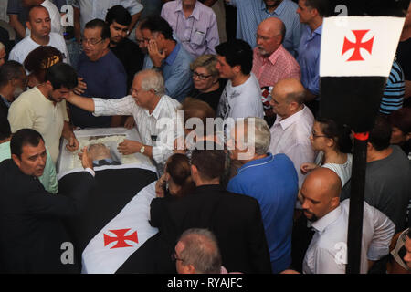 RJ - Rio de Janeiro - 03/12/2019 - Veloso Fluss des ehemaligen Präsidenten von Vasco Eurico Miranda - Öffentlichkeit während Eurico Miranda velorio in der Kapelle Nossa Senhora verschleiert das vitorias in der Vasco da Gama Regatta Verein. Am Nachmittag des Dienstag Foto: Jotta de Mattos/AGIF Stockfoto