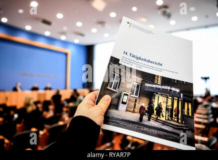 Berlin, Deutschland. 13 Mär, 2019. Der 14. Jahresbericht über die Tätigkeit des Stasi-Unterlagen-Behörde (BStU) ist auf einer Pressekonferenz vorgestellt. Quelle: Britta Pedersen/dpa-Zentralbild/dpa/Alamy leben Nachrichten Stockfoto