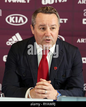 Riga, Lettland. 13 Mär, 2019. Neuer Head Coach der Lettischen Nationalmannschaft Slavisa Stojanovic verkündet Liste von Spielern, die für die EURO 2020 Qualifikation Matches gegen Mazedonien und Polen während seiner Präsentation in Riga, Lettland, 13. März 2019 genannt. Credit: Edijs Palens/Xinhua/Alamy leben Nachrichten Stockfoto