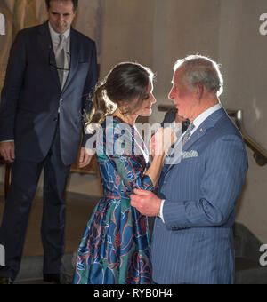 National Gallery, London, UK. 13. März, 2019. Der Prinz von Wales, Schirmherr der National Gallery, bei Ihrer Majestät Königin Letizia von Spanien, nimmt an der Eröffnung der Sorolla: Spanischer Meister des Lichts in der National Gallery, dem Trafalgar Square, London. Credit: Malcolm Park/Alamy Leben Nachrichten. Stockfoto