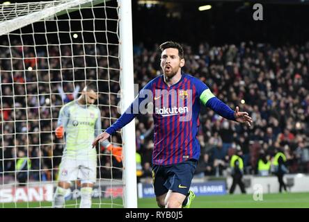 Messi celebreting Ziel während der Champions League football Match, zwischen dem FC Barcelona und Olympique Lyon am 13. März 2019 im Camp Nou Stadion in Barcelona, Spanien Cordon drücken Sie Stockfoto