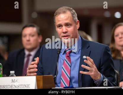 Jim Bridenstine, Administrator, Nationale Luft- und Raumfahrtbehörde, bezeugt vor den Senat der Vereinigten Staaten Ausschuss für Handel, Wissenschaft und Transport auf "Das neue Space Race: Sicherstellung der U.S. Global Leadership auf der Final Frontier' auf dem Capitol Hill in Washington, DC am Mittwoch, 13. März 2019. Credit: Ron Sachs/CNP | Verwendung weltweit Stockfoto