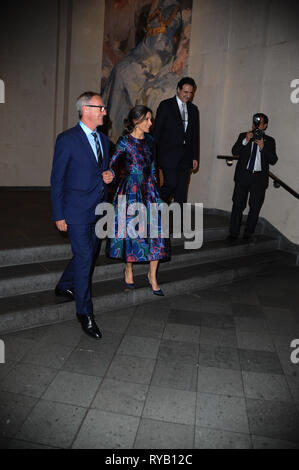 London, Großbritannien. 13 Mär, 2019. Ihre Majestät Königin Letizia von Spanien, kommen bei der Eröffnung der Sorolla: Spanischer Meister des Lichts in der National Gallery in London. Credit: Terry Scott/SOPA Images/ZUMA Draht/Alamy leben Nachrichten Stockfoto