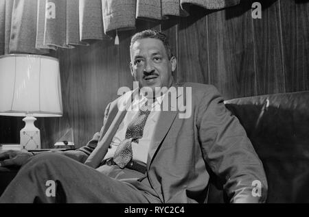 Thurgood Marshall 1957, dann Rechtsanwalt für die NAACP und später Associate Gerechtigkeit des Obersten Gerichtshofs der Vereinigten Staaten Stockfoto