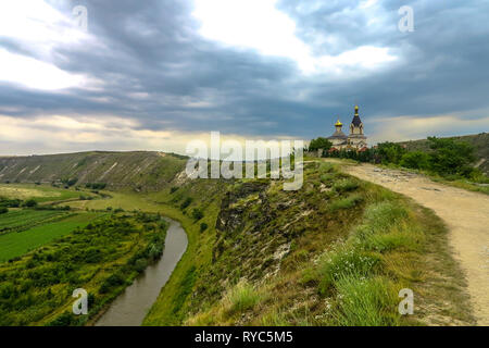 Orheiul Vechi Dorf antiken Stadt historische Komplexe Raut Fluss mit Christlich-orthodoxen Kloster Stockfoto