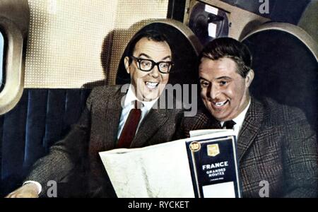ERIC MORECAMBE, ERNIE WEISE, DER RIVIERA, 1966 Stockfoto