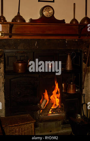 Victorian Cast Iron Range Kamin Stockfoto