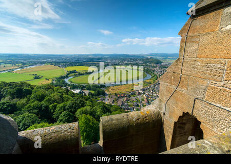 Den Fluss Forth von der Krone der Nationalen Wallace Monument, Stirling, Stirlingshire, Schottland, UK Stockfoto