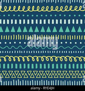Tribal Doodles nahtloses Vektor-Muster. Ethnischer Hintergrund weiß, blau, gelb, blaugrün. Von Hand gezeichnete Doodle-Striche, Linien, Dreiecke wiederholen sich Stock Vektor