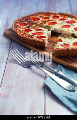 Frische hausgemachte Quiche Tomaten Stockfoto