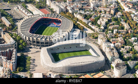 Luftaufnahme von Stadion Le Parc des Princes & Stadion Jean Bouin, Paris Stockfoto