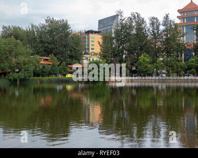 Kunming ist die Hauptstadt und die größte Stadt der Provinz Yunnan im Südwesten Chinas. Green Lake Park Stockfoto