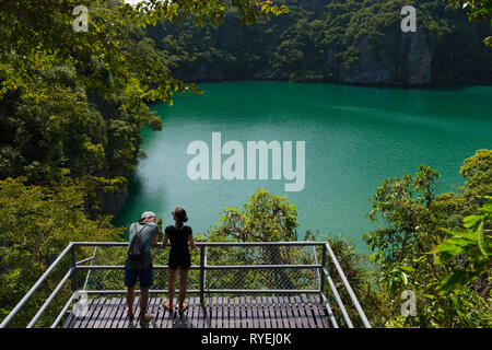 Emerald Lake (Blaue Lagune) in Ko Mae Ko Insel ist Ang Thong National Marine Park Inseln, Thailand Stockfoto