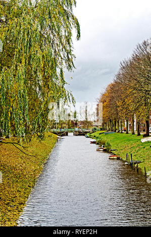 Gracht in Friedrichstadt (Nordfriesland), Canal in Friedrichstadt ((Deutschland, Schleswig-Holstein) Stockfoto