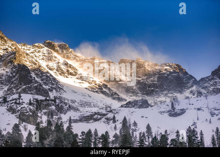 Berge Winterlandschaft. Die Tatra in Polen Retro Vintage Sounds. Stockfoto