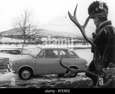 Verkehr/Transport, Auto, Fahrzeug Varianten, Fiat 850 in Lappland 1964 Additional-Rights - Clearance-Info - Not-Available Stockfoto
