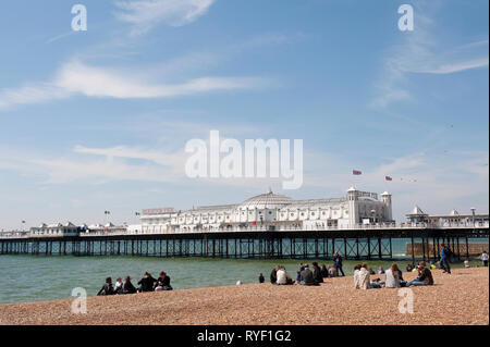 Brighton Palace Pier in der Küstenstadt Brighton, Sussex, England. Stockfoto