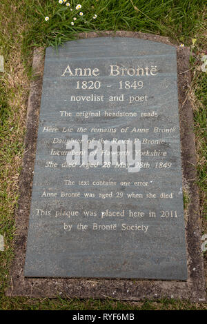 Anne Bronte starb in Scarborough am 28. Mai 1849 im Alter von 29 Jahren. Sie ist in der Kirche St. Mary Friedhof in Scarborough begraben; Stockfoto