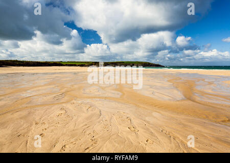 Schönen goldenen Sandstrand an harlyn Bay an der Nordküste von Cornwall. Cornwall England UK Europa Stockfoto