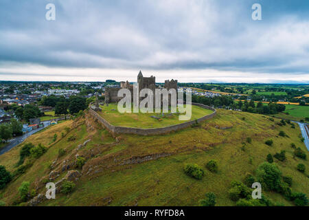 Luftaufnahme der Rock Of Cashel in Irland Stockfoto