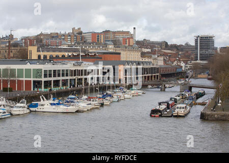 Die berühmten Harbourside Dock in der Stadt Bristol auf dem Fluss Avon, Großbritannien. Stockfoto