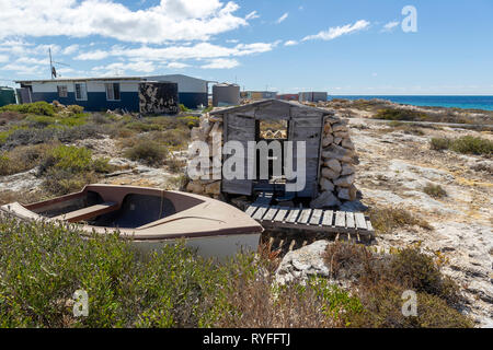 Pigeon Island in der Wallabi Group. Die Houtman Abrolhos Inseln liegen 60 Kilometer vor der Küste von Geraldton in Western Australia. Es gibt 122 pri Stockfoto
