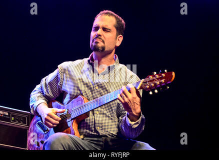 Jazz Gitarrist Charlie Hunter, spielen live in concert Stockfoto