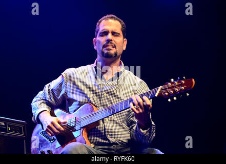 Jazz Gitarrist Charlie Hunter, spielen live in concert Stockfoto