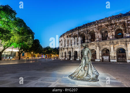 Nimes, Frankreich. Blick auf das antike römische Amphitheater. Stockfoto