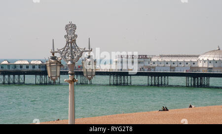 Brighton Palace Pier in der Küstenstadt Brighton, Sussex, England. Stockfoto