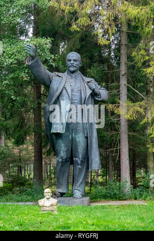 Skulptur von Wladimir Iljitsch Lenin in der grutas Park, Litauen, ein Beispiel für den Sozialistischen Realismus Statuen versammelt um von der ehemaligen Sowjetunion Stockfoto