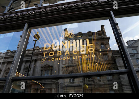 Dunhill Tabak von London Limited, 1A St James's Street, London SW1, England, Großbritannien Stockfoto