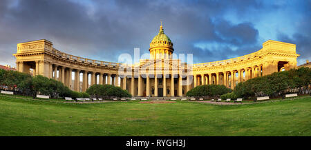 Panorama der Kathedrale der Muttergottes von Kasan, Russische Orthodoxe Kirche in Sankt Petersburg Stockfoto