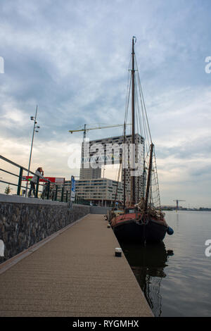 Blick auf die neue arch Gebäude an der Pontsteiger, in der Nähe des Houthaven, Amsterdam Stockfoto